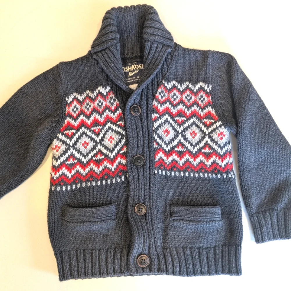 OshKosh B'gosh gray knit Southwestern button up cardigan w pockets. 3T